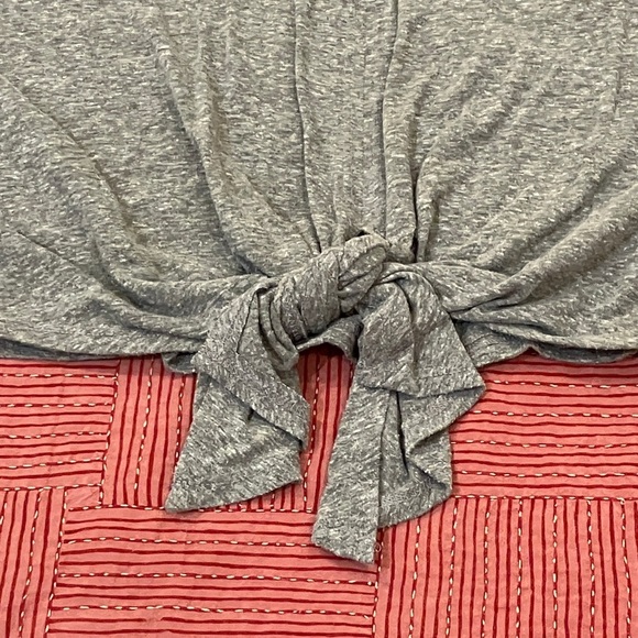 Lovestitch women’s medium Heather Gray Tie-Front Blouse - Picture 8 of 10